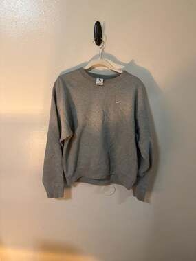 Nike Solo Swoosh Fleece Crewneck Sweatshirt Heather Grey
